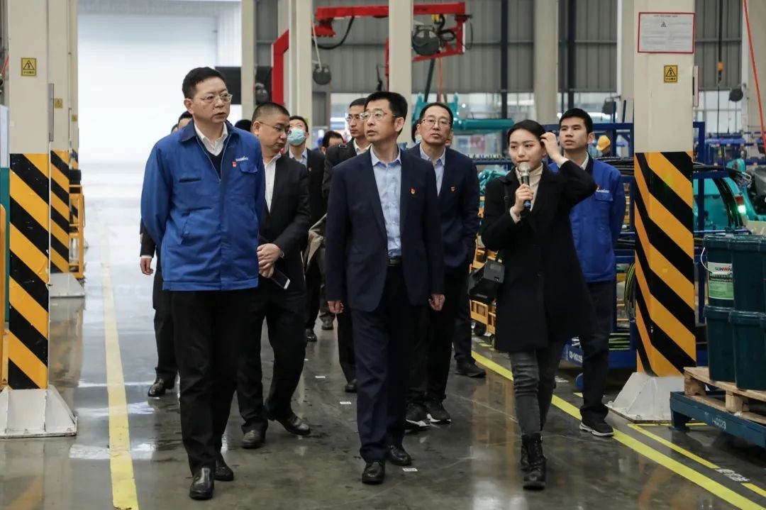 以黨建促業(yè)務，以業(yè)務強黨建——青島西海岸公用事業(yè)集團考察山河智能