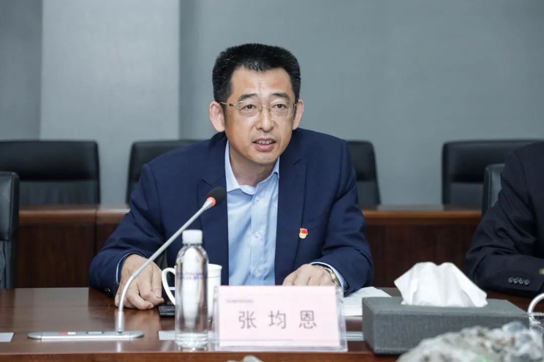 以黨建促業(yè)務，以業(yè)務強黨建——青島西海岸公用事業(yè)集團考察山河智能