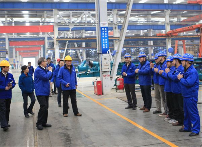 攜手奮進(jìn)，羊年共贏，山河智能開(kāi)門大吉