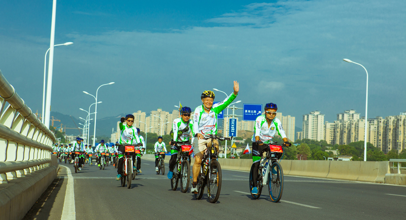 再走山河創(chuàng)業(yè)路，重溫青年奮斗史