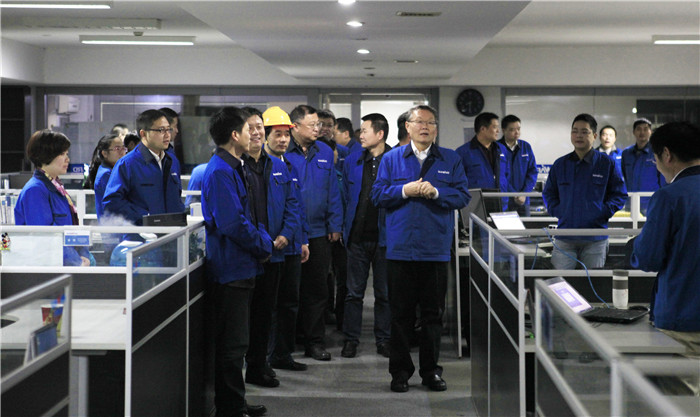 攜手奮進(jìn)，羊年共贏，山河智能開(kāi)門大吉