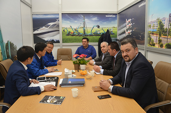 山河智能高端市場展風采