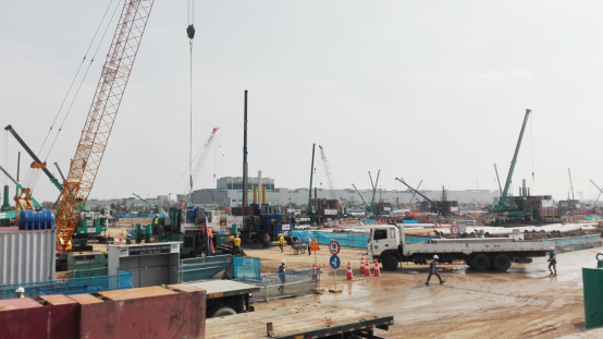 超300臺山河智能ZYJ系列壓樁機(jī)服務(wù)越南市場