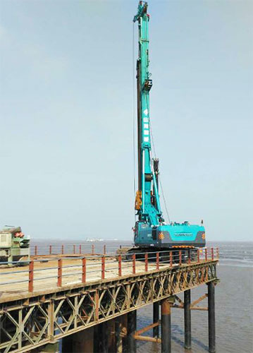 曬技術：入海90米，海上建造師的完美搭檔