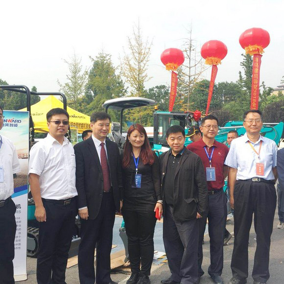 “超美微挖”現(xiàn)身2018微挖峰會(huì)，山河智能微挖出口過萬臺(tái)