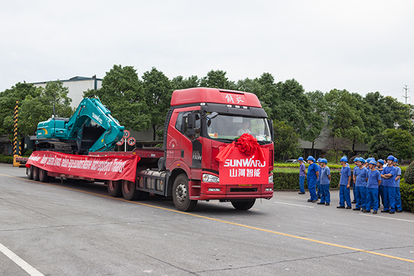 掘金一帶一路，山河智能中大挖大批量出口泰國