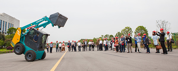 東盟十國(guó)主流媒體齊聚山河智能，共話21世紀(jì)海上絲綢之路