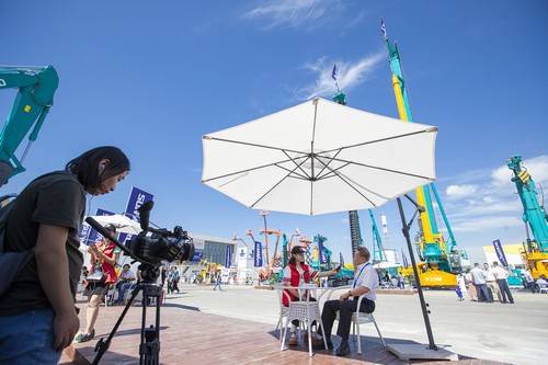 山河智能酷帥曾大蝦，一大波美圖帶你親臨北京BICES展