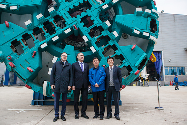 波蘭代表團(tuán)為山河智能創(chuàng)新發(fā)展點贊