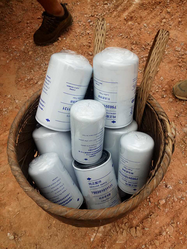 他們，用小小背簍背出山河大情懷