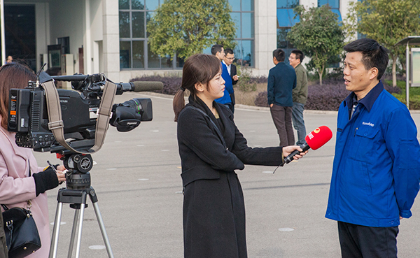 情人節(jié)牽手成功，山河智能SWDM520“我愛你”出嫁了