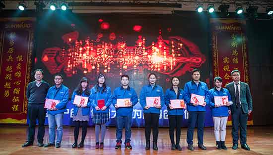 堅定信心、再接再厲，山河智能2017年度營銷表彰與誓師大會開啟新航程