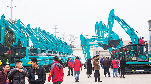 勢不可擋，山河智能挖掘機(jī)湖南市場訂貨會(huì)創(chuàng)新高