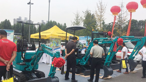 “超美微挖”現(xiàn)身2018微挖峰會(huì)，山河智能微挖出口過萬臺(tái)