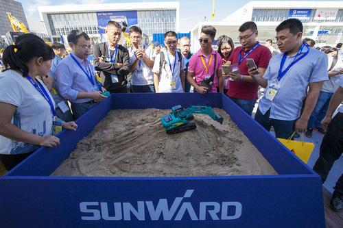 山河智能酷帥曾大蝦，一大波美圖帶你親臨北京BICES展