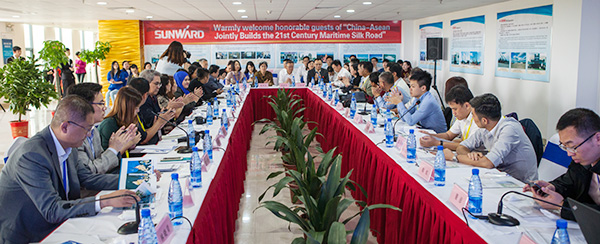 東盟十國(guó)主流媒體齊聚山河智能，共話21世紀(jì)海上絲綢之路