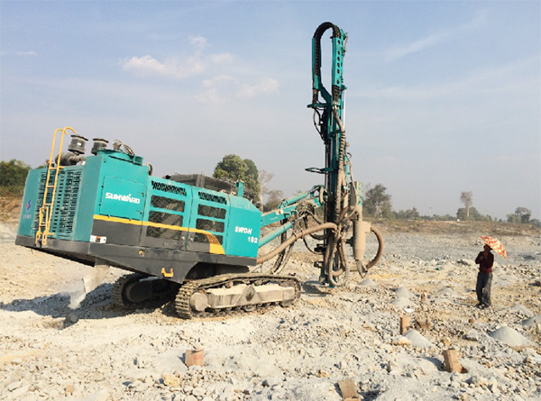 湄公河上的硬漢！山河智能露天鉆車展中國制造魅力