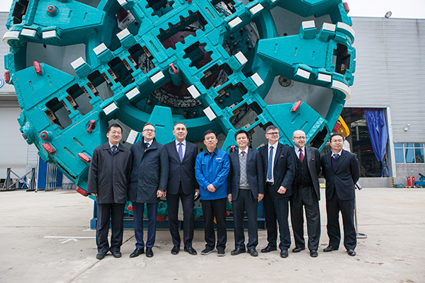 波蘭代表團(tuán)為山河智能創(chuàng)新發(fā)展點贊