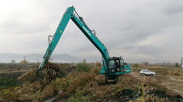 守護藍色多瑙河，山河智能長臂挖掘機歐洲首秀