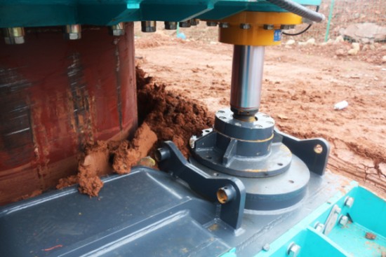 喜訊！山河智能SWRC170自行式全回轉(zhuǎn)全套管鉆機獲湖南省首臺(套)重大技術(shù)裝備產(chǎn)品獎勵！