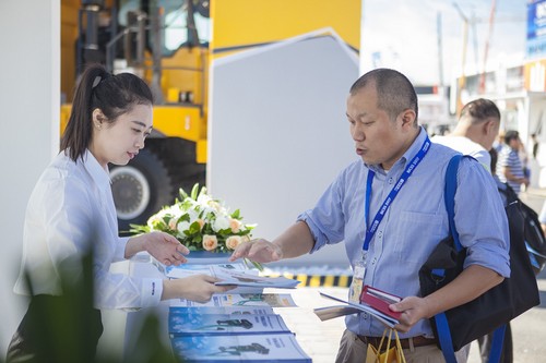 山河智能酷帥曾大蝦，一大波美圖帶你親臨北京BICES展
