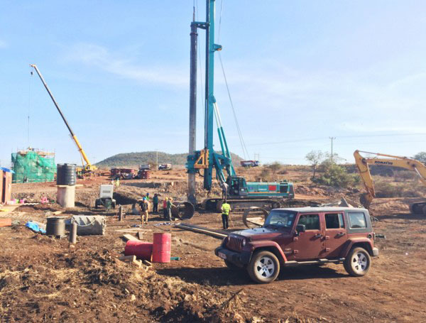 肯尼亞總統(tǒng)高度贊賞，乞力馬扎羅山下山河綠閃耀