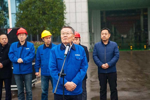 新年開(kāi)門紅！山河智能5000萬(wàn)裝備批量發(fā)車