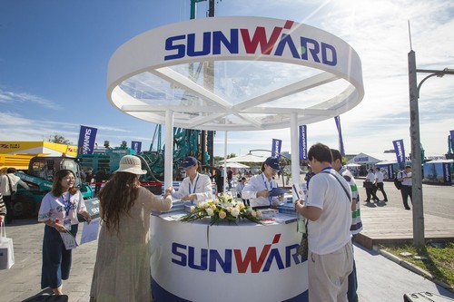 山河智能酷帥曾大蝦，一大波美圖帶你親臨北京BICES展