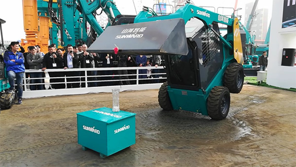 不服來戰(zhàn)！山河智能展臺(tái)有大禮等你拿