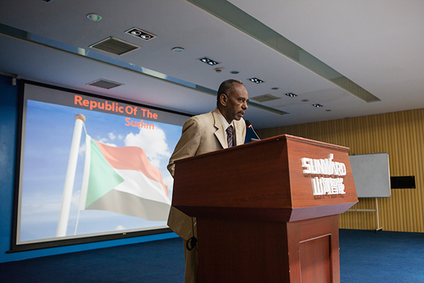 “一帶一路”國家代表團到訪山河智能，感受“大開眼界”