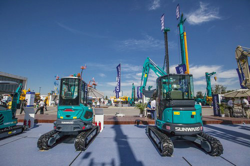 山河智能酷帥曾大蝦，一大波美圖帶你親臨北京BICES展