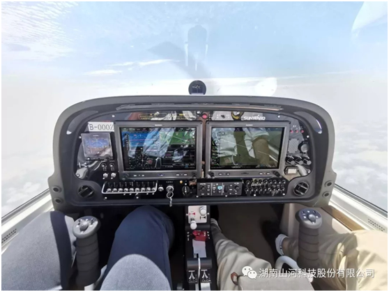 自動(dòng)駕駛？夜間飛行？阿若拉都說(shuō)“行”！