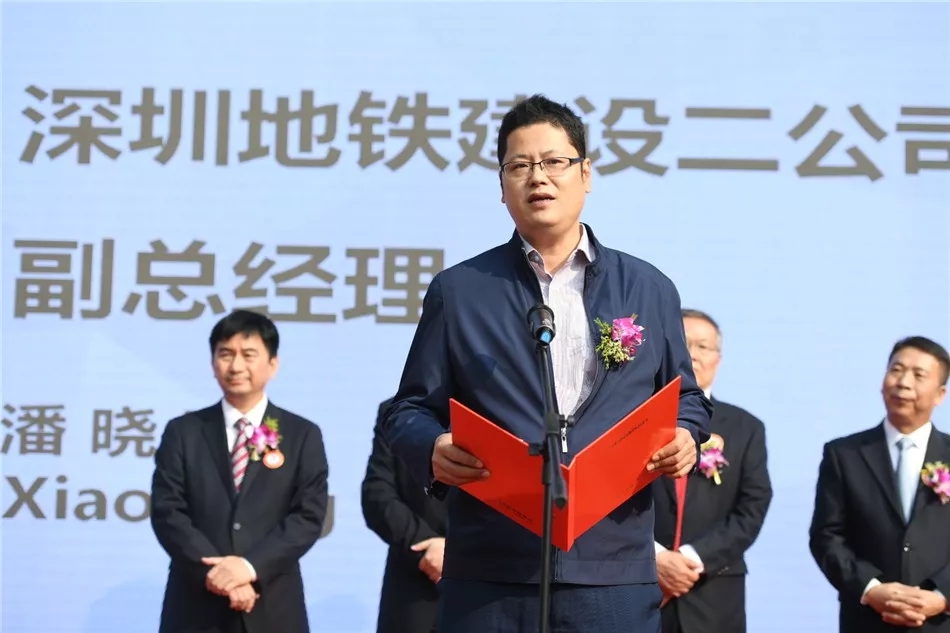 我國首批洞內(nèi)互換式雙模盾構(gòu)機(jī)下線