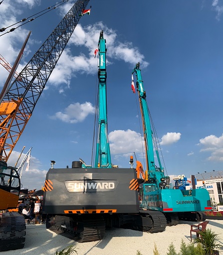 山河綠閃耀印度工程機(jī)械展