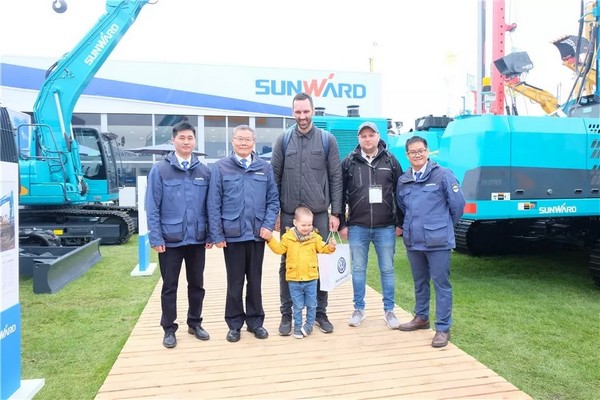 向世界展示中國(guó)“智造”魅力，山河智能攜創(chuàng)新陣容閃耀德國(guó)寶馬展