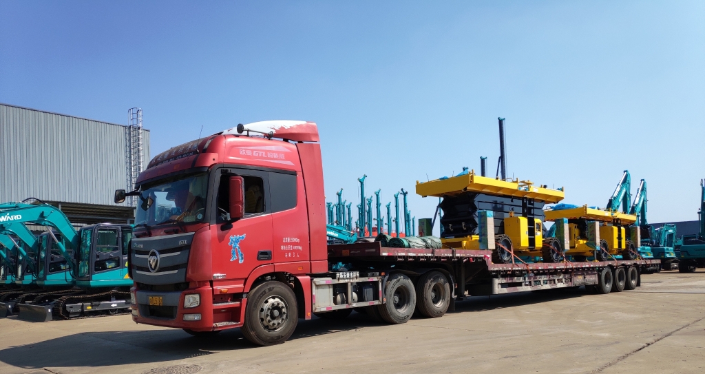 走向世界！山河智能越野剪叉式高空作業(yè)平臺批量發(fā)往歐洲