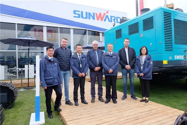 向世界展示中國(guó)“智造”魅力，山河智能攜創(chuàng)新陣容閃耀德國(guó)寶馬展