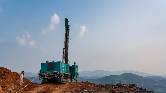 一臺(tái)頂三臺(tái) 山河智能潛孔鉆機(jī)真好用