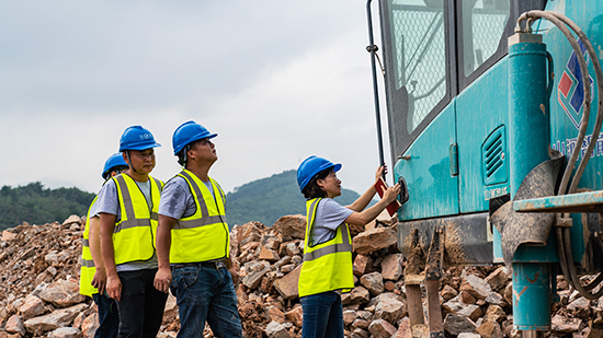 15年3萬小時(shí)！山河智能元老級(jí)潛孔鉆機(jī)“雄風(fēng)”依舊