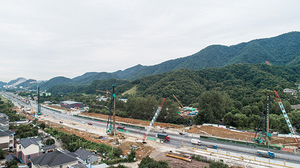 高效又環(huán)保，說的就是SWSD雙動力頭強力多功能鉆機