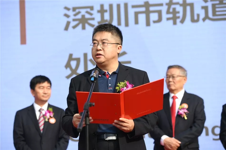 我國首批洞內(nèi)互換式雙模盾構(gòu)機(jī)下線