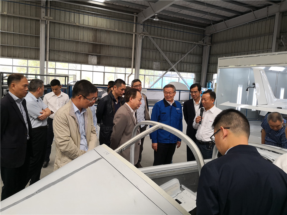 廣州市國(guó)資委副主任張道泉率隊(duì)考察山河智能