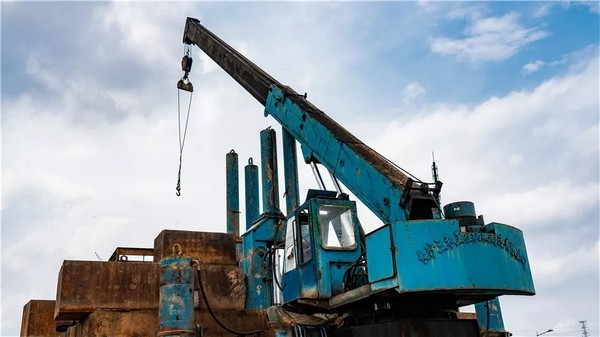 祝賀，中國首臺大噸位多功能液壓靜力壓樁機(jī)今年二十歲了!