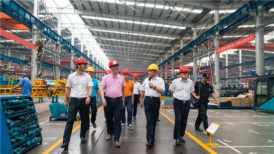 廣州市國(guó)資委黨委書記、主任陳浩鈿蒞臨山河智能考察指導(dǎo)