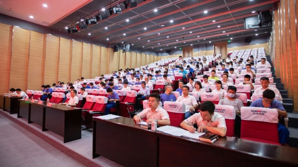 提升理論修養(yǎng)水平，確保黨員發(fā)展質(zhì)量 ——山河智能開展2020年入黨積極分子培訓(xùn)