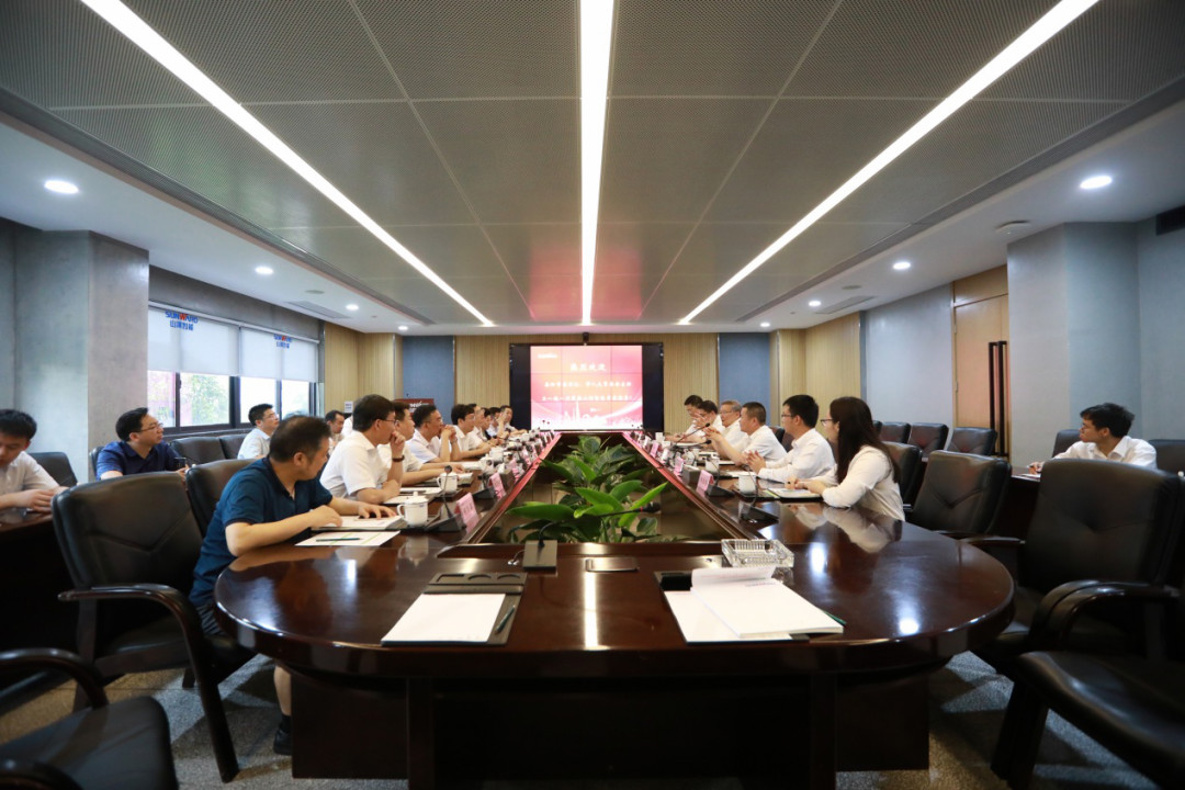 岳陽市委書記王一鷗帶隊(duì)調(diào)研山河智能