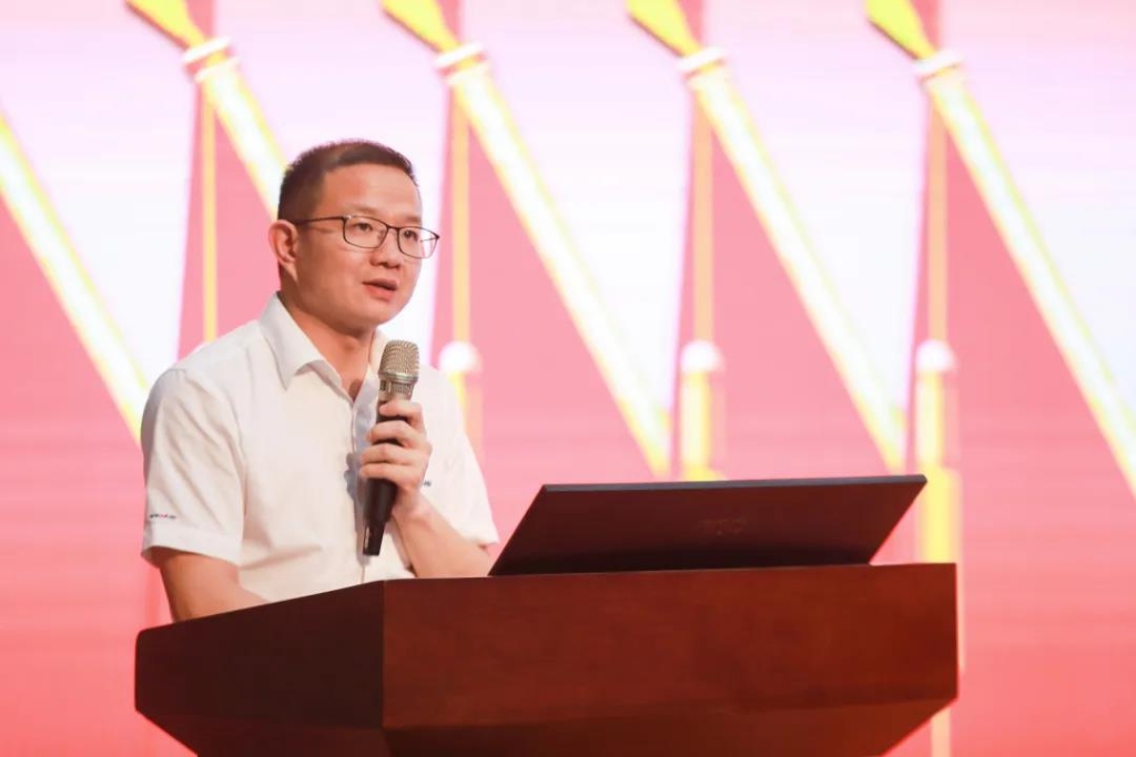 凝心聚力 迎接挑戰(zhàn) 共贏山河 ——山河智能五屆三次“雙代會”勝利召開