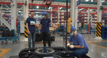 山河智能打造線上微挖盛宴，十萬用戶圍觀