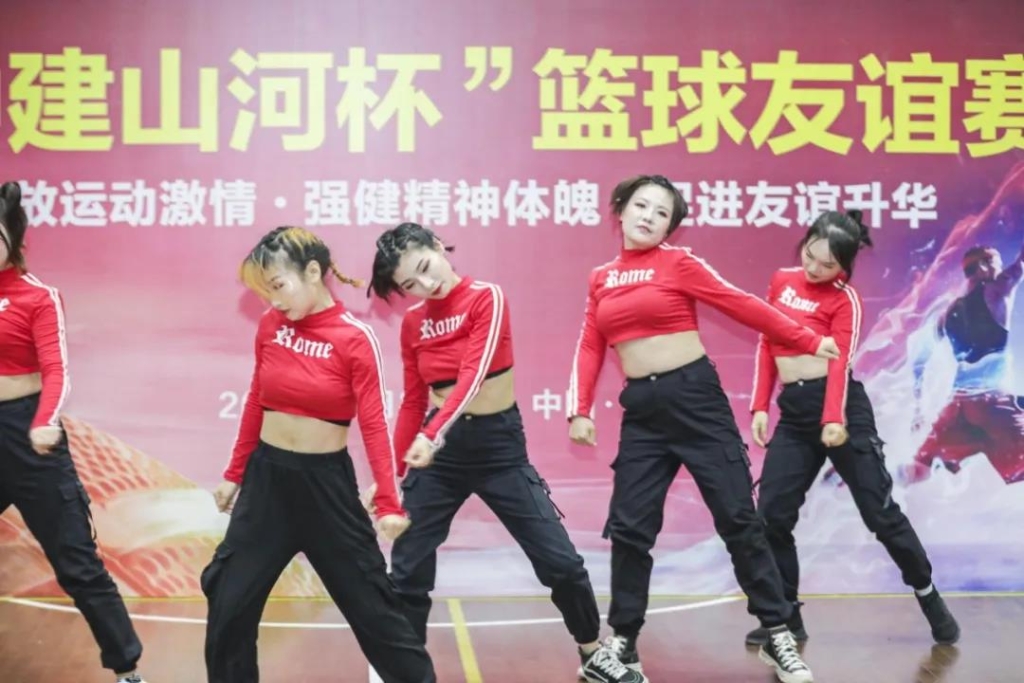 “520” 山河智能以球會友中建五局三公司