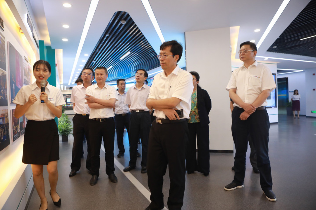 岳陽市委書記王一鷗帶隊(duì)調(diào)研山河智能